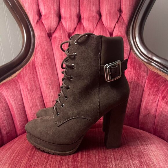 Shoe Dazzle Alix Platform Brown Hiker Bootie - Women's Size 7 - Picture 4 of 8